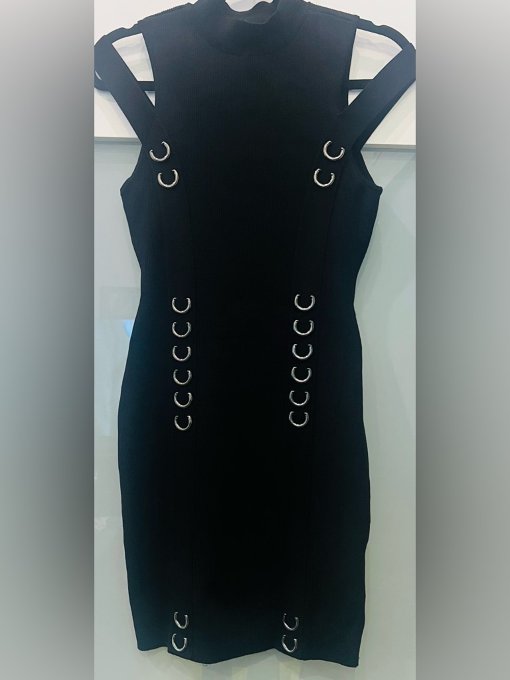 GUESS Sleek Black Sleeveless Sweater Fitted Dress w/Silver Ring Detail Size JM